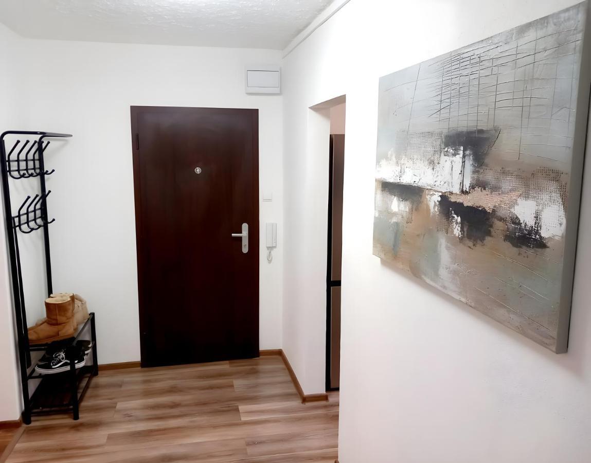 Stylovy Apartman V Samorine Buitenkant foto