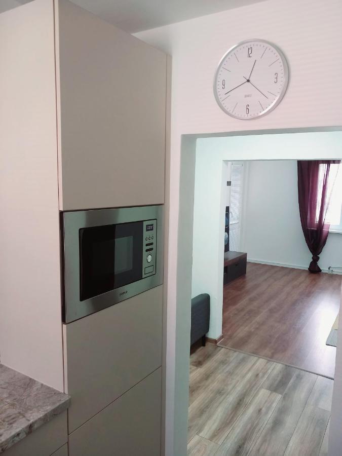 Stylovy Apartman V Samorine Buitenkant foto